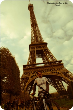 La bici, Seba y la Torre Eiffel